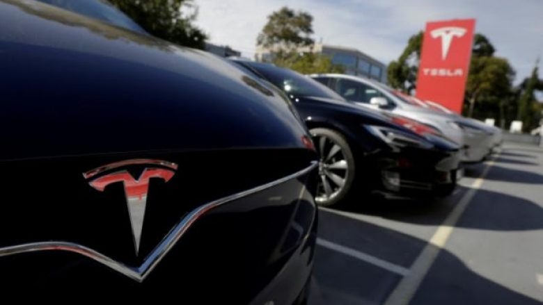 Tesla planifikon të hapë fabrikë në Kinë
