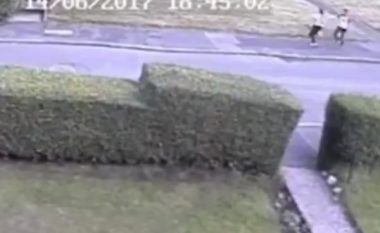 Kamerat e sigurisë filmojnë momentin rrëqethës, kur një adoleshente ik nga përdhunuesi nëpër rrugët e qytetit (Video)