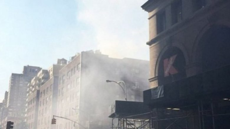 Shpërthim dhe zjarr i fuqishëm në një ndërtesë në Nju Jork (Foto)
