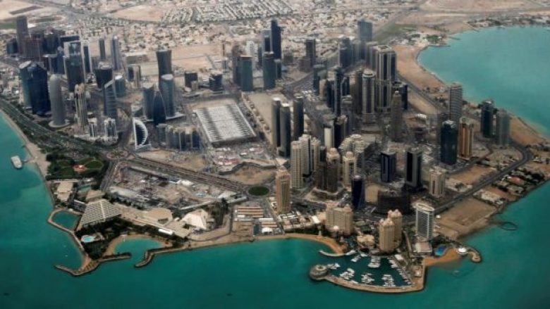 Arabia Saudite dhe aleatët ndërpresin marrëdhëniet me Katarin