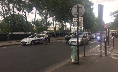 Sulm në një katedrale në Paris, një i vdekur