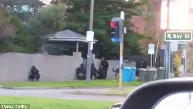 Dy të vdekur në Melbourne, një anonim telefonon stacionin televiziv: “Kjo është për ISIS” (Video)