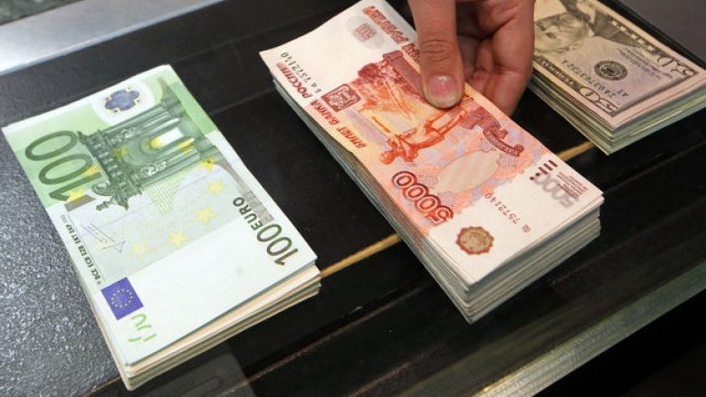 Rezerva e valutave të huaja në Kinë arrin në 3.5 trilionë dollarë