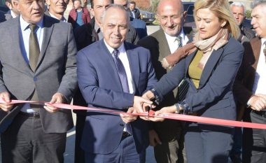 Ministri Zharku përuron asfaltimin e rrugës Botushë – Koshare