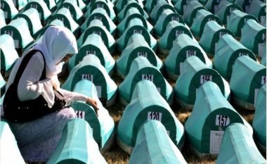 Gjenocidi në Srebrenicë nuk do të shfaqet në tekstet serbe në Bosnje