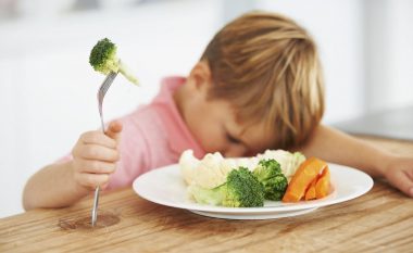 Si t’i bindni fëmijët të hanë më shumë perime