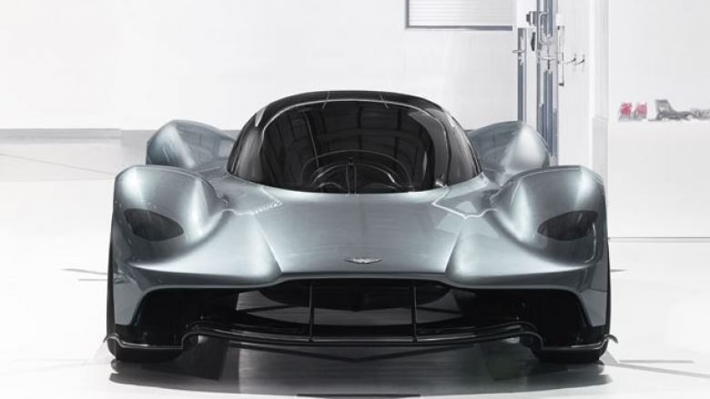 Aston Martin zbulon modelin me të cilin rivalizon Ferrari 488 (Foto)