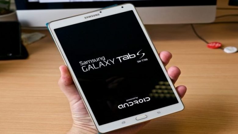 Samsung Galaxy Tab S3 9.7 kushton 745 dollarë