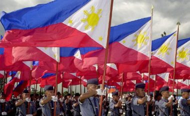 Burg për filipinasit që nuk e këndojnë si duhet himnin shtetëror (Foto)