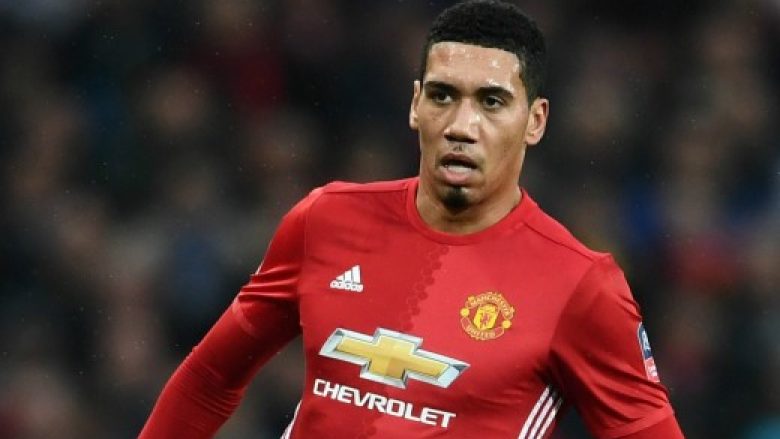 Tottenham dhe Arsenal në betejë për Smalling