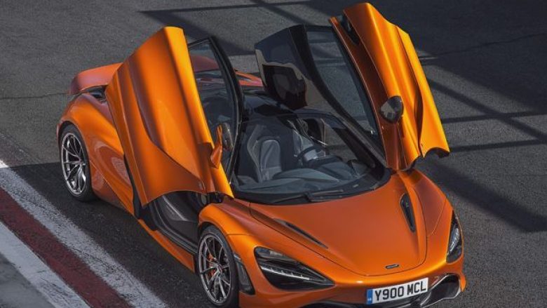 McLaren 720S është krijuara në përmasa të njëjta nga 280 mijë kube lodër (Foto)