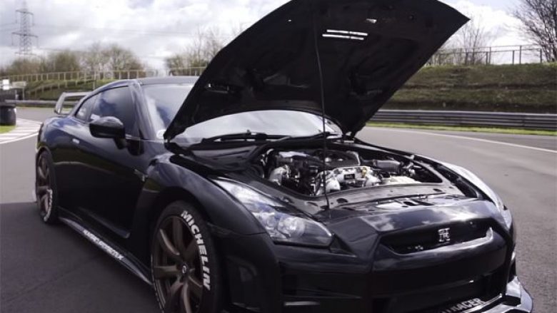 Modifikohet Nissan GT-R i prodhuar më 2007, duket më mirë se makinat e reja (Video)