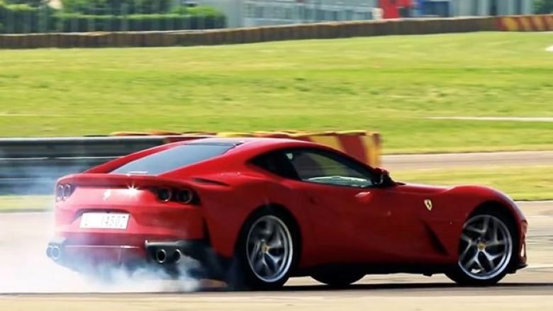 Ferrari 812 Superfast: Testimi i veturës së 500 mijë eurove, në kthesa të rrezikshme (Video)