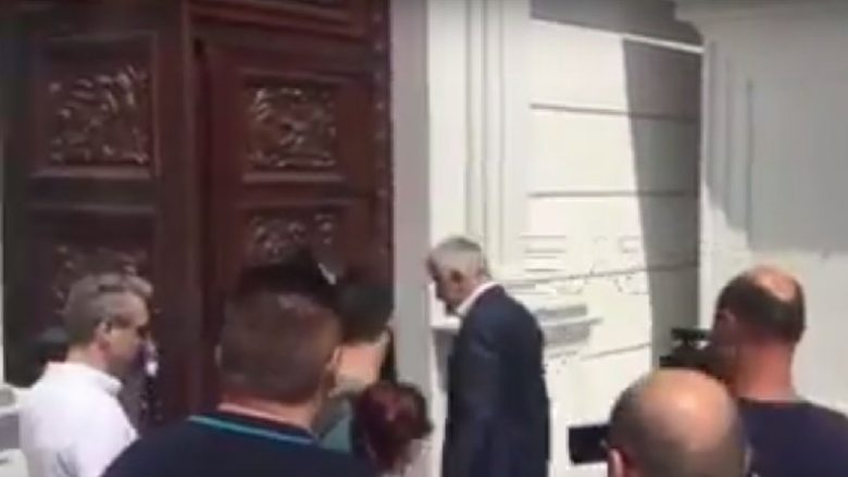 Menduh Thaçi futet në Qeveri (Video)
