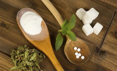 Stevia alternativë më e shëndetshme se sheqeri i bardhë