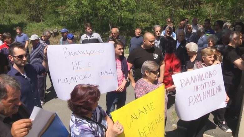 “Shpëtim për Vallandovën” nuk dorëzohen, kërkojnë seancë të jashtëzakonshme nga komuna