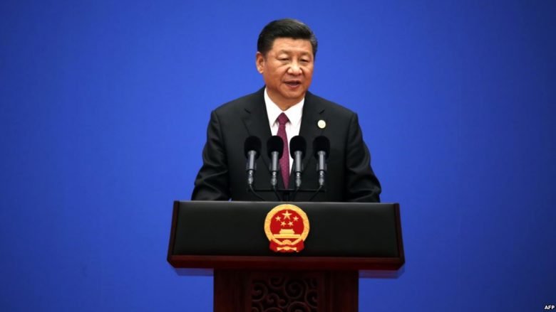 Presidenti i Kinës në vizitën e parë në Hong Kong
