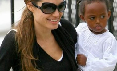 Angelina Jolie kthen vajzën adoptive në vendlindje!