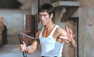 Pamje të rralla: Shihni se si Bruce Lee luftonte jashtë ekranit televiziv (Video)