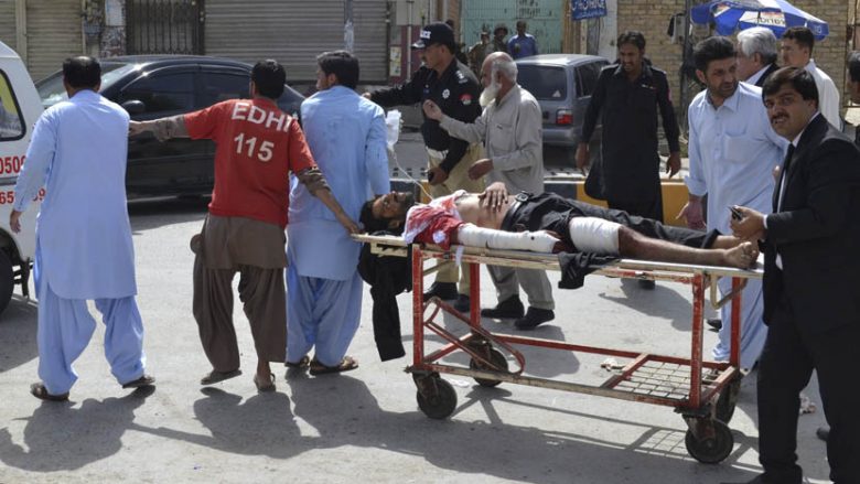 Shpërthen autocisterna, 123 persona të vdekur në Pakistan