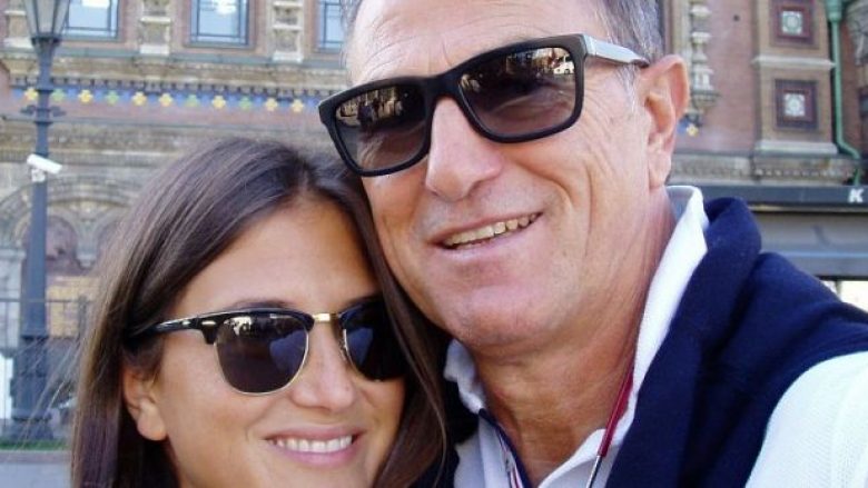 Diplomohet vajza e De Biasit, një baba i lumtur për vajzën e tij të shkëlqyer (Foto)