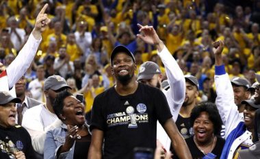 Kevin Durant shpallet MVP i finaleve (Foto/Video)