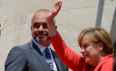 Merkel uron Ramën: Fitore e merituar, pres të takohemi pas pak ditësh