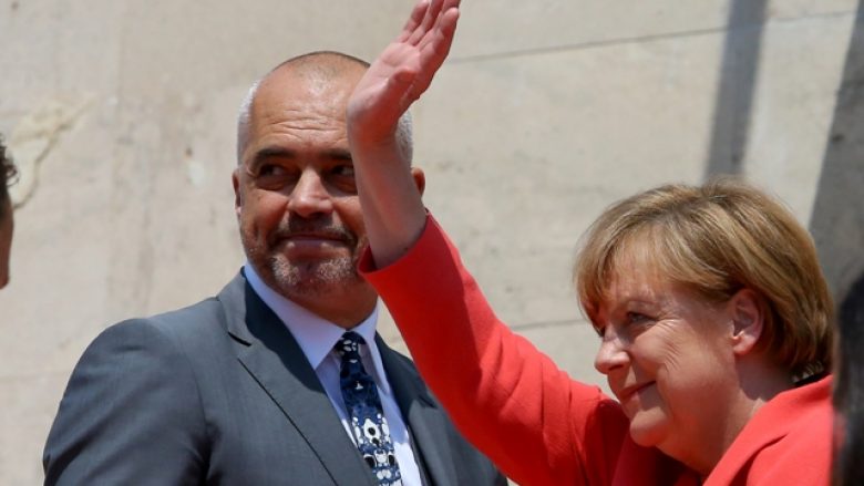 Merkel uron Ramën: Fitore e merituar, pres të takohemi pas pak ditësh