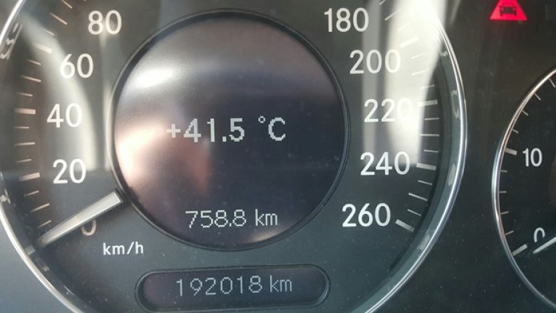 Temperatura në Elbasan arrin në 41,5 gradë