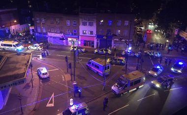 “Do t’i vrasë të gjithë myslimanët”: Publikohen pamjet e sulmit pranë një xhamie në Londër - një i vrarë dhe dhjetë të plagosur (Foto/Video)