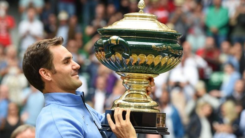 Federer fiton titullin e nëntë në Halle, është gati për Wimbledon (Foto)