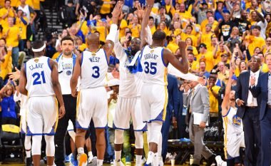 Golden State fitojnë ndeshjen e dytë finale duke vënë rekord (Foto/Video)