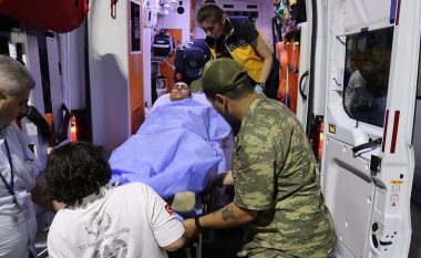 Helmohen me ushqim, 372 ushtarë turq përfundojnë spital