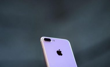 Rrjedhin detajet e iPhone 8 me Touch ID dhe ekran OLED me 5.8 inç (FOTO)