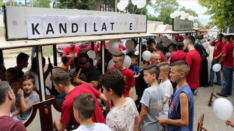 Manifestimi “Kandilat e Bajramit” sërish në Shkup