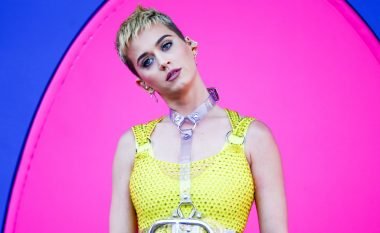 Katy Perry vë një tjetër rekord