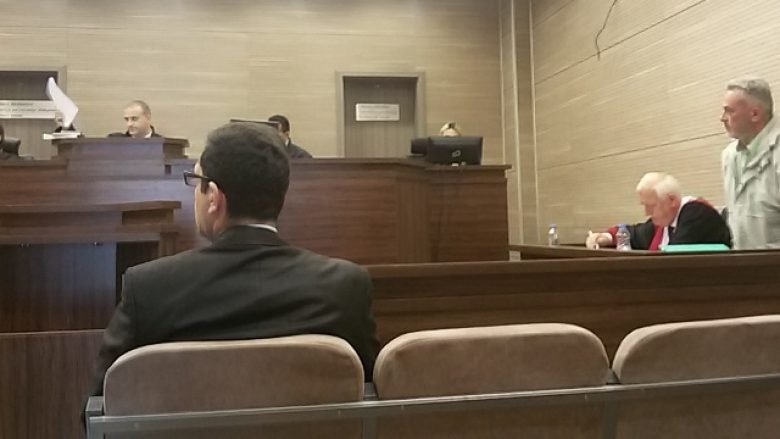 Ish-gjyqtari Kolë Puka, i akuzuar për vepra penale, mbrohet në heshtje