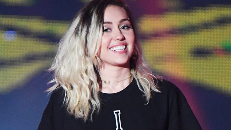 Miley kritikon ‘Dolce & Gabbanna’, ndërsa Stefano e quan injorante