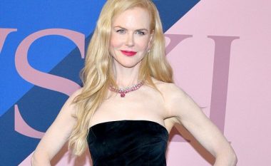 Nicole Kidman shkëlqen në fustanin 12 mijë dollarësh (Foto)