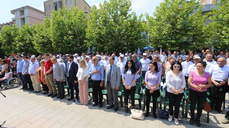 Pacolli në Ferizaj: Jemi të vetmit që mund ta ndryshojmë gjendjen ekonomike në Kosovë