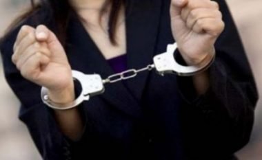 Kanosë nëpërmjet telefonit, arrestohet një femër në Pejë