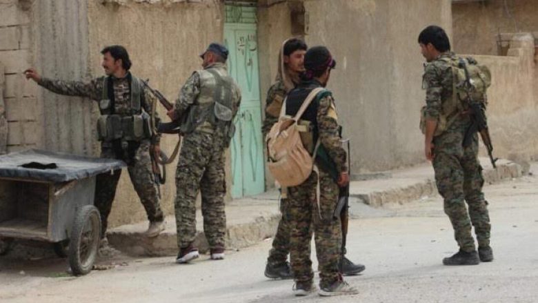 Koalicioni anti-ISIS merr kontrollin e pjesës perëndimore të Raqqas