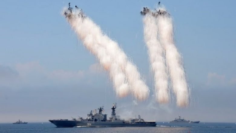 Rusia sulmon ISIS-in me gjashtë raketa, godet një depo të madhe të municionit në Siri (Video)