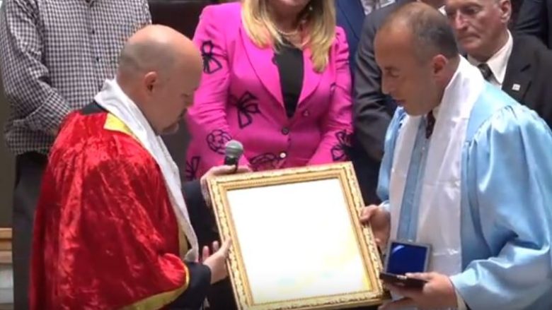 Haradinaj pranon titullin “Misionar i Paqes” dhe medaljen “Golden Ambassador Richard Holbrooke”