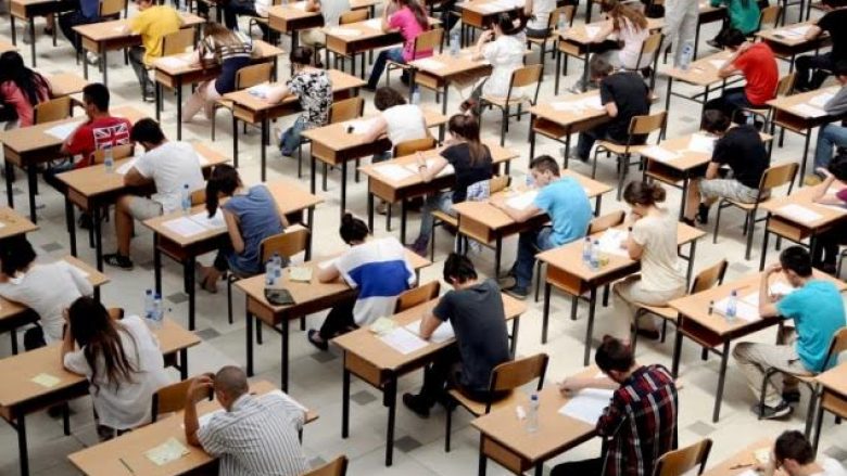 Mbi 26 mijë nxënës të klasave të nënta të premten i nënshtrohen Testit të Arritshmërisë