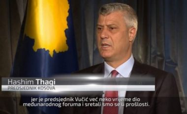 Thaçi flet shqip në televizionin serb