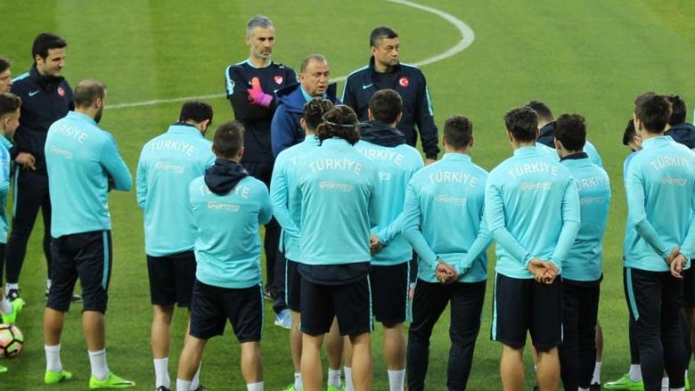 Derisa Kosova nuk ka të caktuar ndeshje miqësore, Turqia luan kundër Maqedonisë