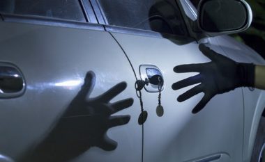 Blen veturën e vjedhur në Suedi, Policia në kërkim të të dyshuarit