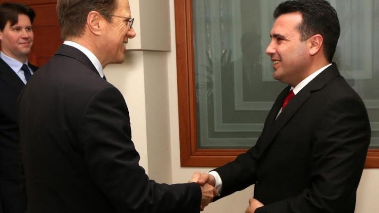 Zaev-Zhbogar: Të zbatohen reformat urgjente integruese në Maqedoni (Video)