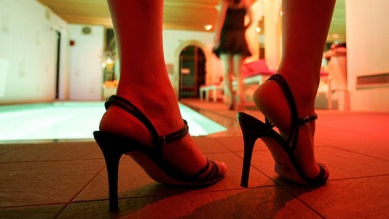 Tre të arrestuar për prostitucion në Vushtrri